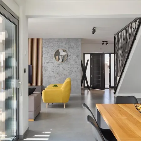 Villa Modern Nea With Outdoor Pool In
