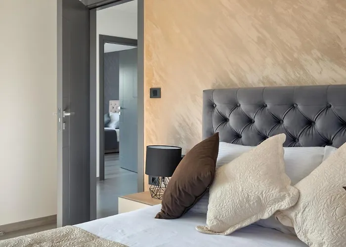 Modern Nea With Outdoor Pool In * بولا